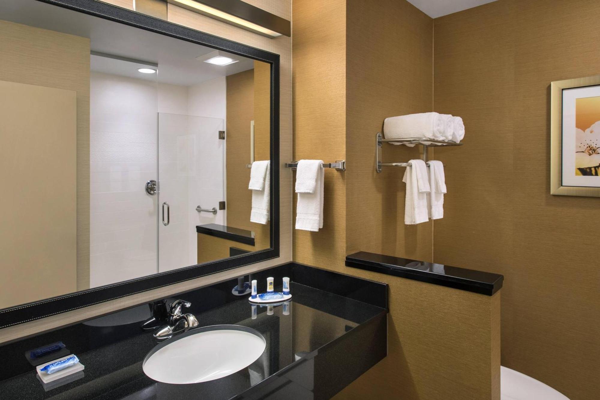 Fairfield Inn & Suites By Marriott New Castle Wilmington Bagian luar foto